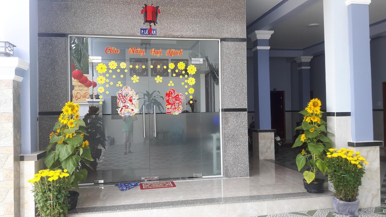 Motel Hoang Gia Long Khanh Eksteriør billede
