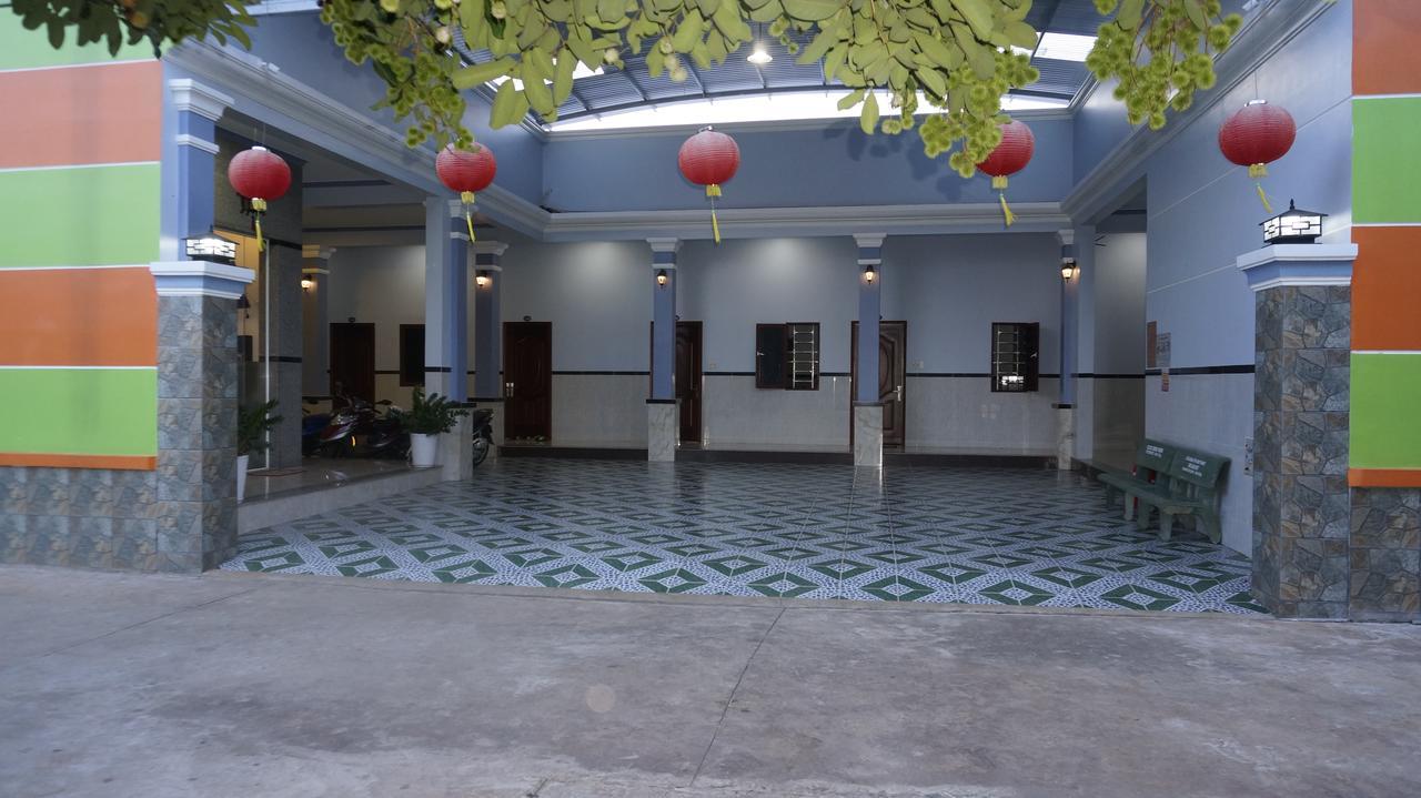 Motel Hoang Gia Long Khanh Eksteriør billede