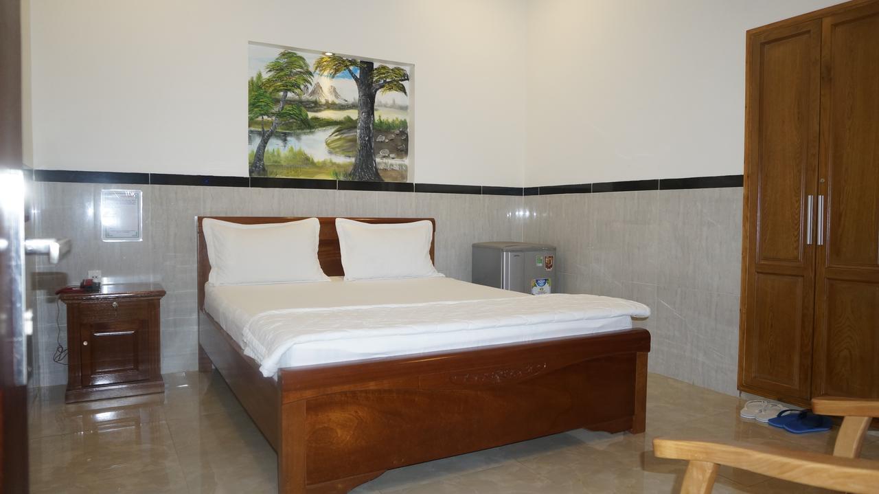 Motel Hoang Gia Long Khanh Eksteriør billede