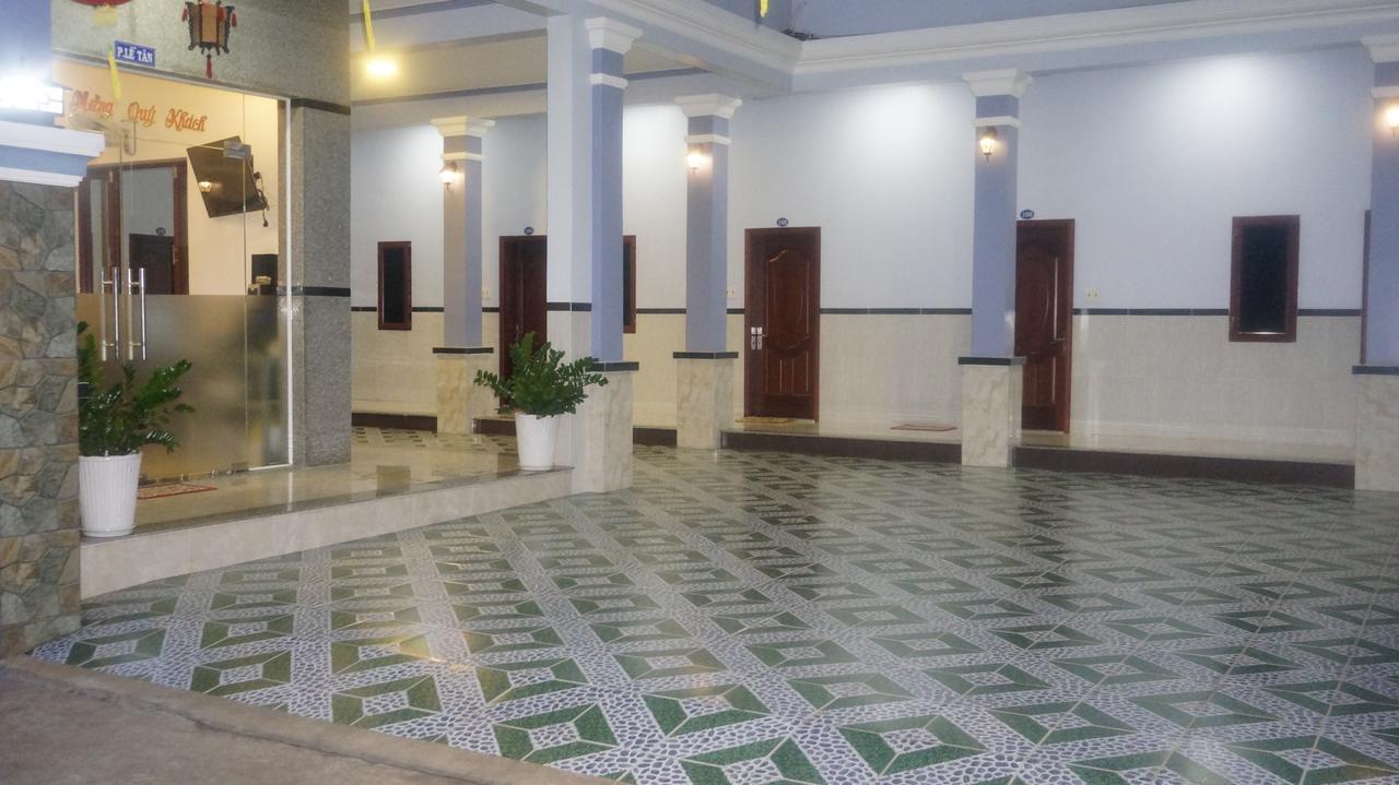 Motel Hoang Gia Long Khanh Eksteriør billede
