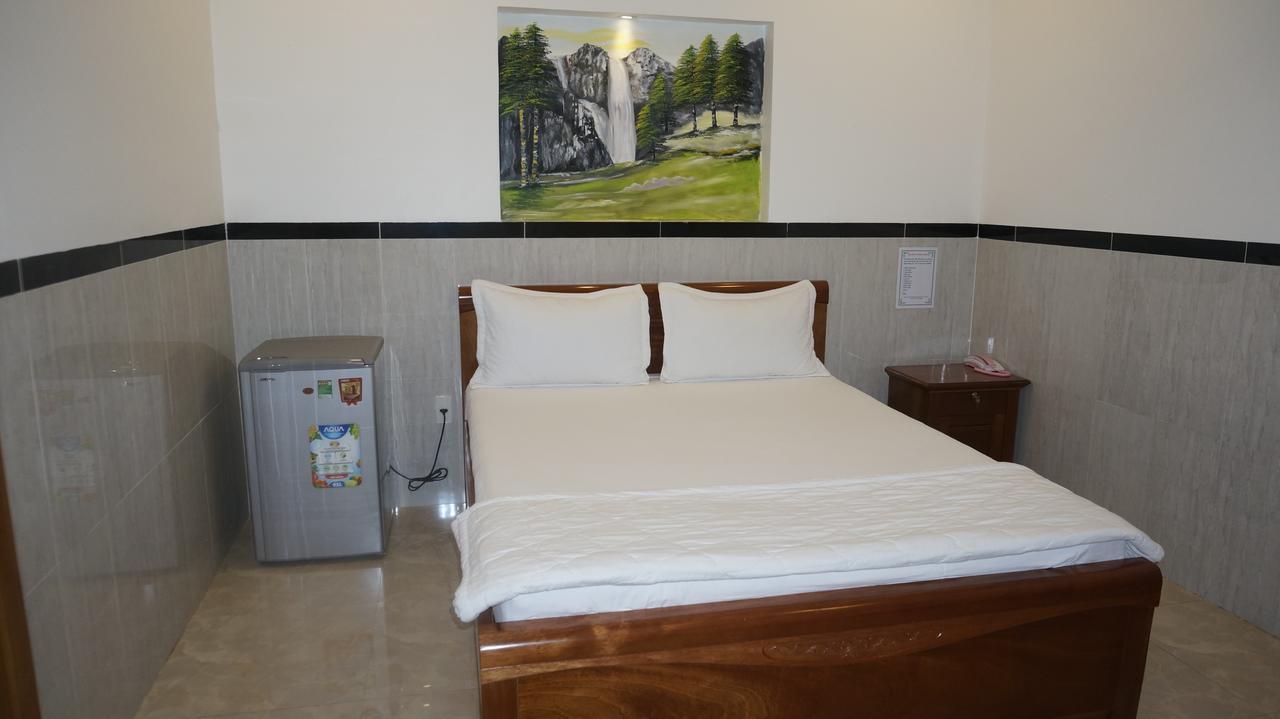 Motel Hoang Gia Long Khanh Eksteriør billede
